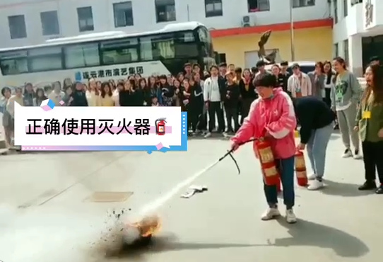 ѵ